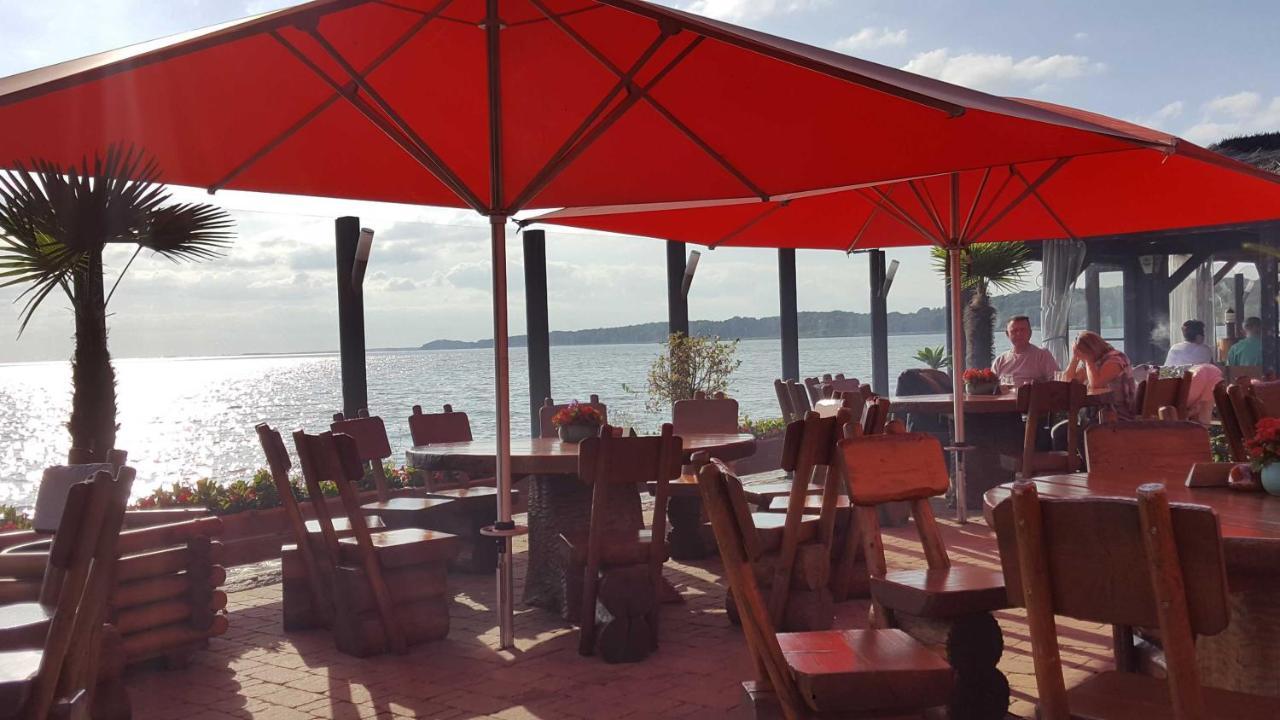 Appartement "Mondstein" Mit Penthouseflair - Oase Am Haff Garz  Exteriér fotografie